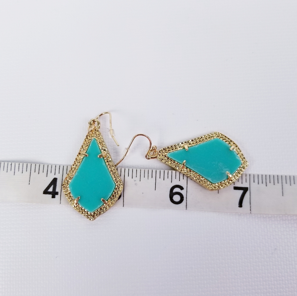 Chandelier Earrings Drop Down and Fun - Picture 6 of 6